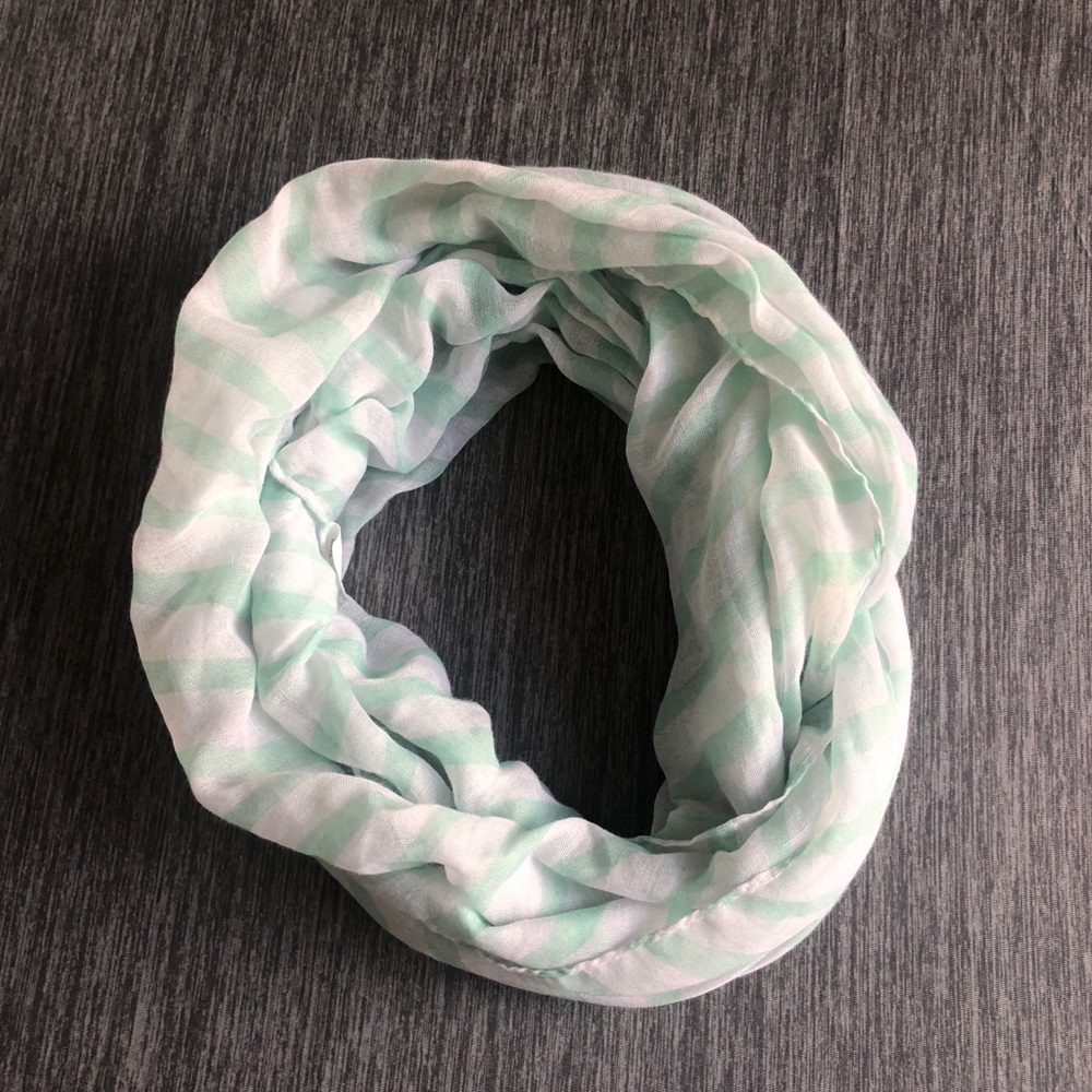 Infinity scarf